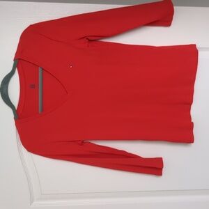 Tommy Hilfiger red top with 3/4 sleeves and v-neck, size medium